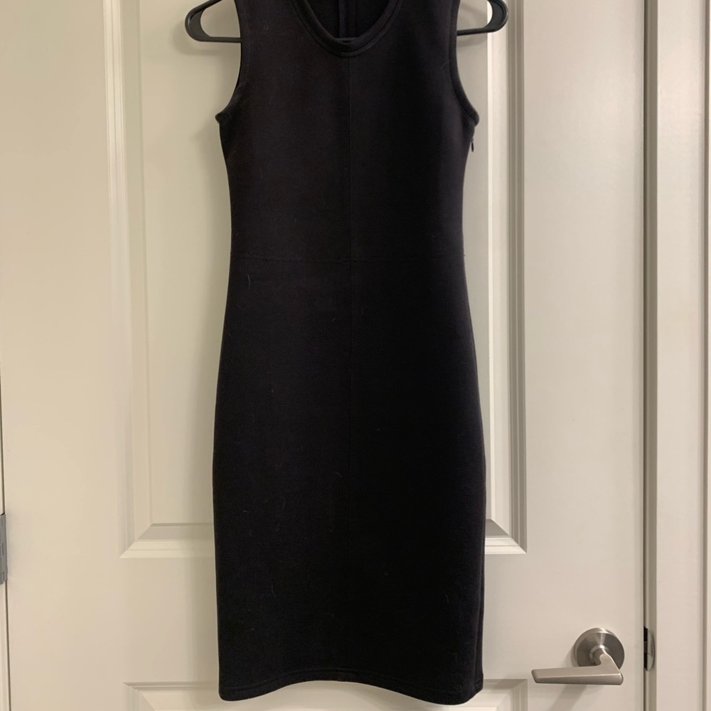 Sleeveless black dress